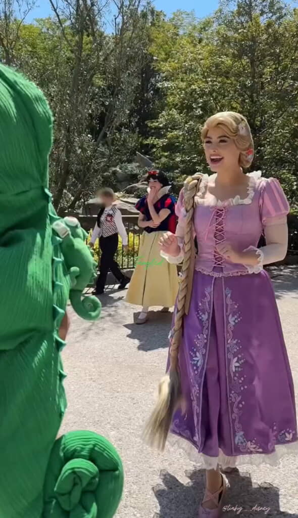 ラプンツェルが駆け寄ってきてくれました