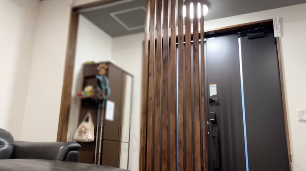 開放感を妨げない目隠し引き戸の完成
