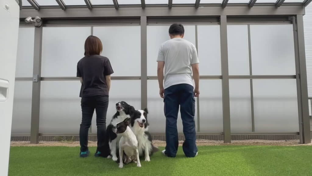 2人で立って……