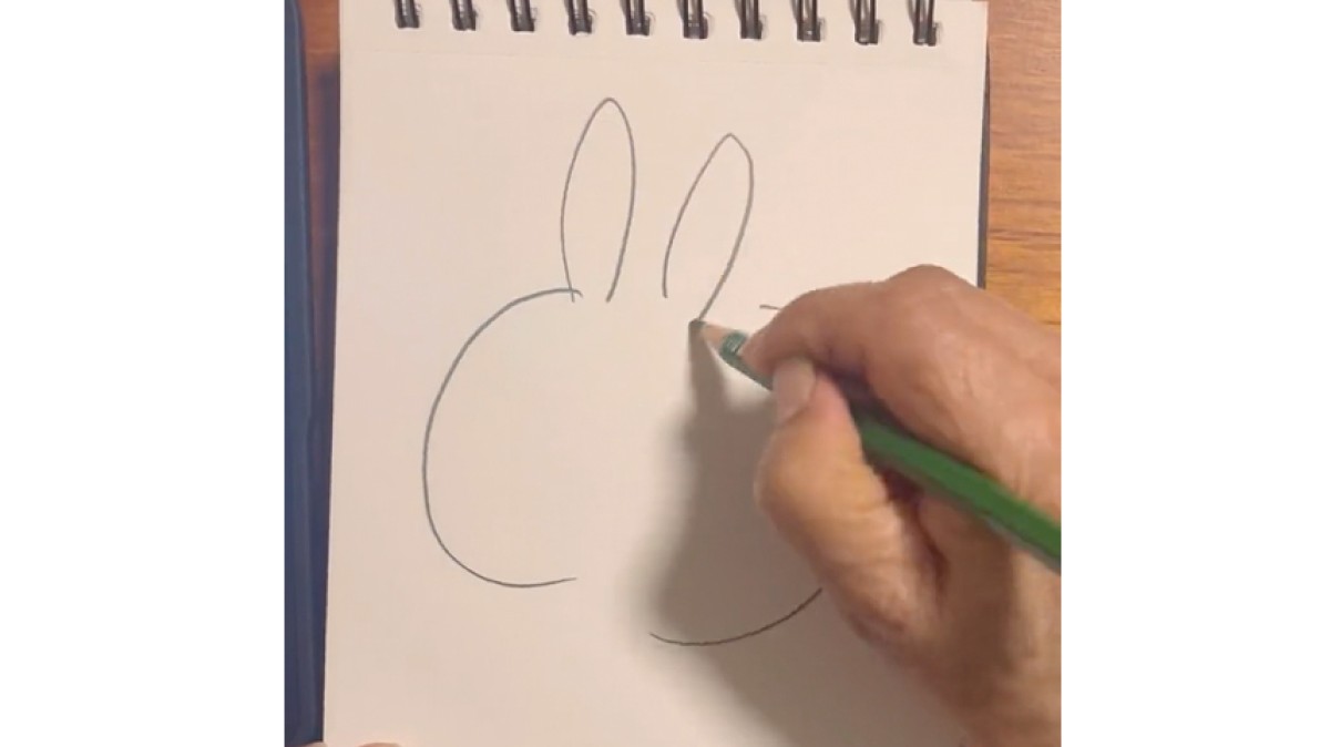 81歳のおばあちゃん、『ちいかわ』の“うさぎ”を描いてみたら……「なぜ足したw」　“絶妙な完成形”に「吹いたわw」「なんかに似てる」（1/2） | カルチャー・アート ねとらぼ