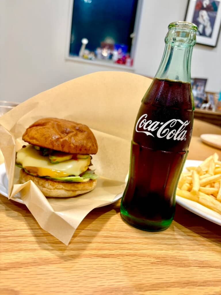 コーラとポテトといただきます！