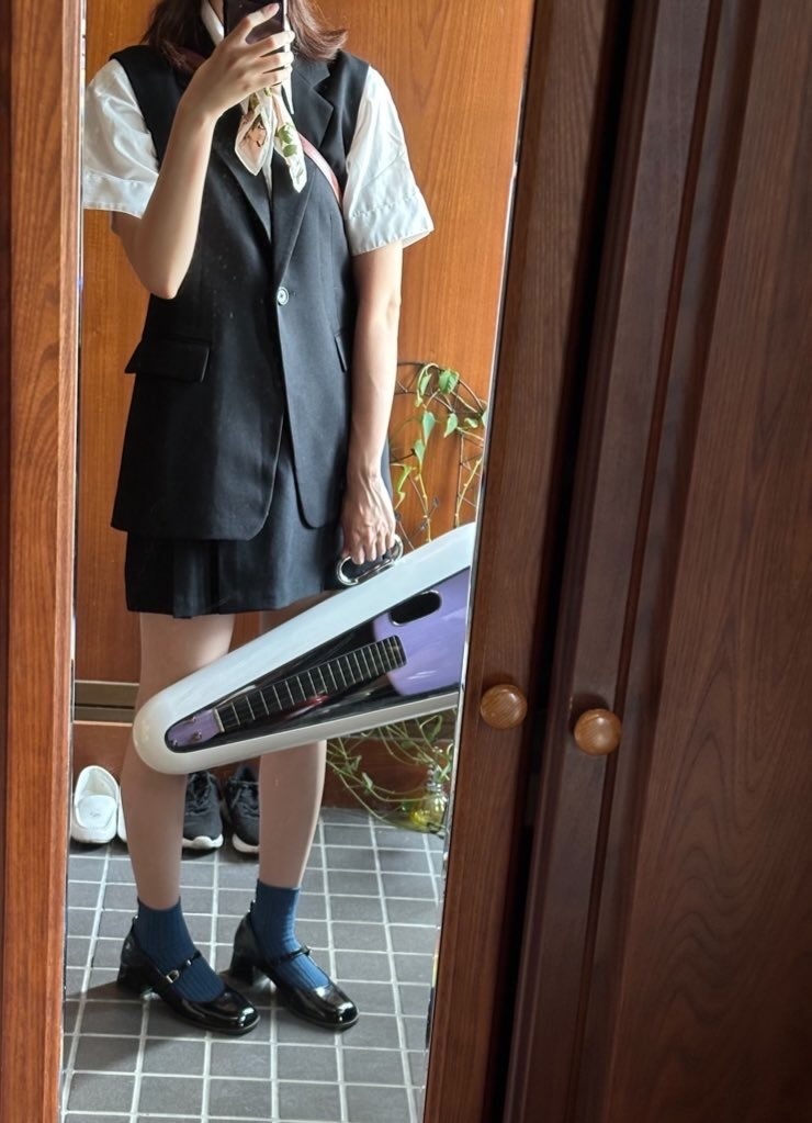 楽器ケースを持った手がバキバキ……！