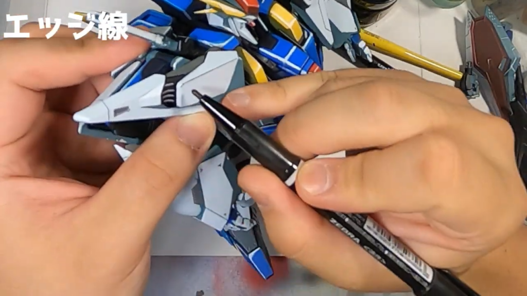 イラストにしか見えない塗装のガンプラ「Ξガンダム」