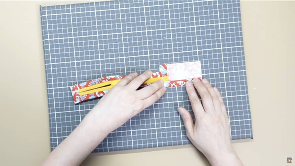 反対側はループ状に