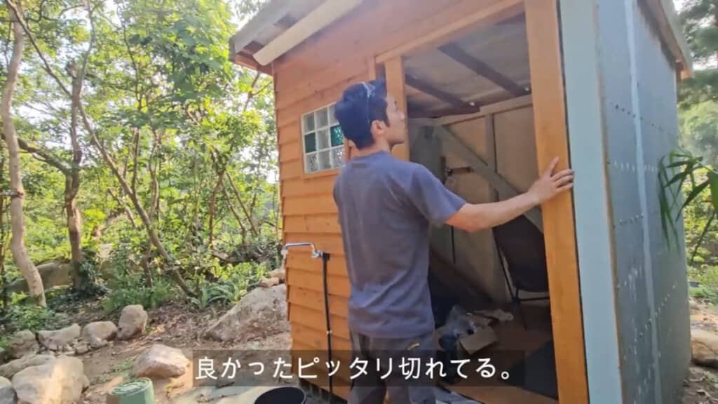 小屋のドアを作ります