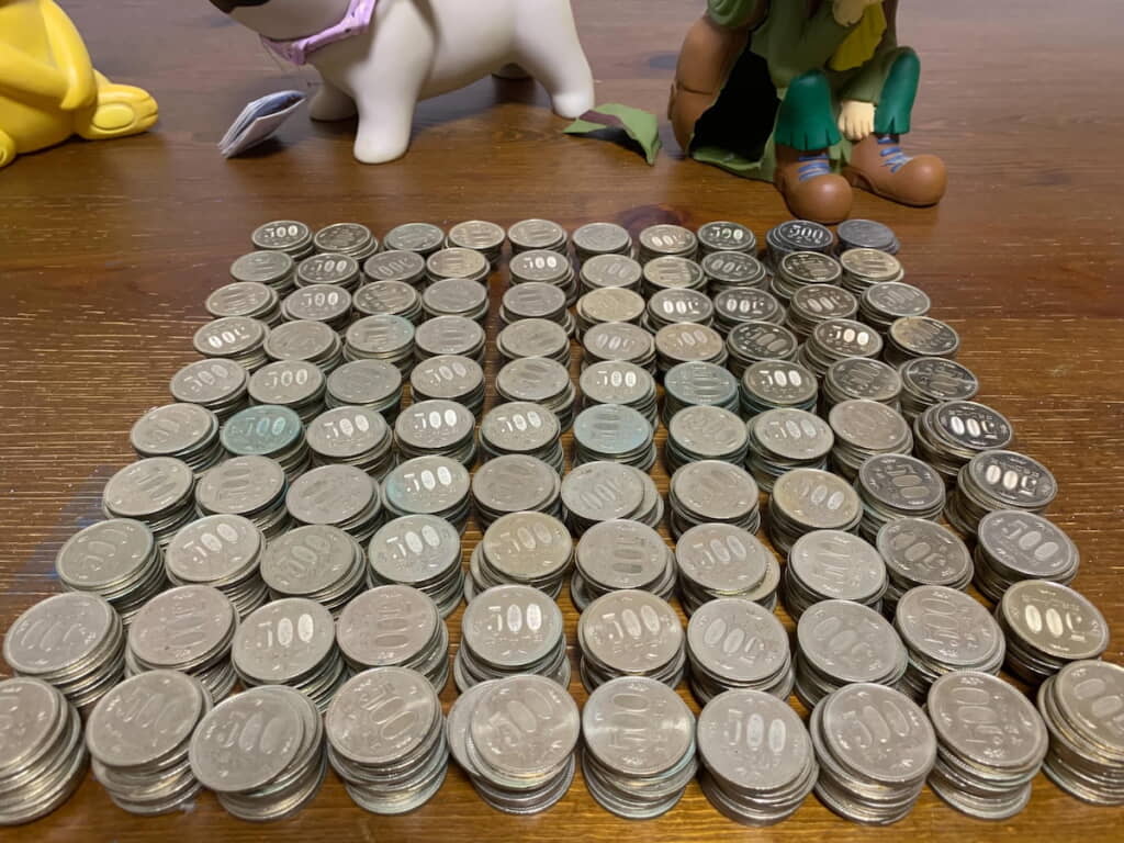 数えてみたら合算して1000枚＝50万円あった