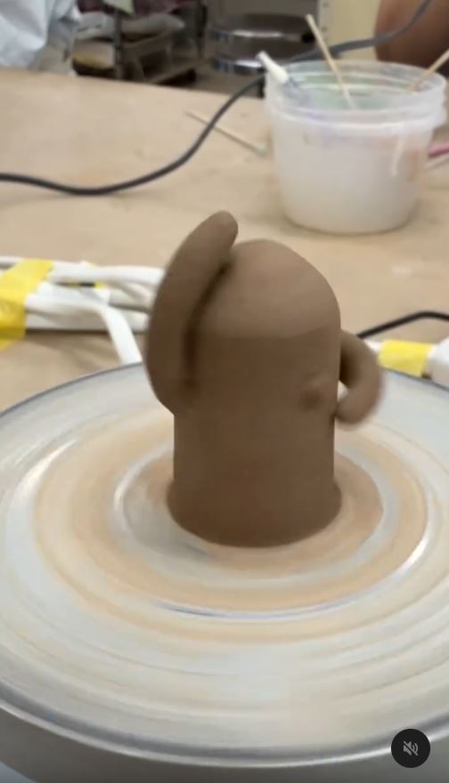 くるくる回っているのは……ハニワ！