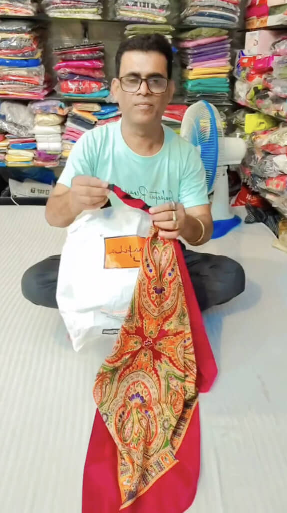 持ち手に巻き付けて結びます