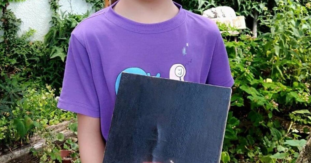 油絵を勉強する小学4年生の男の子→描いた絵を見てみると…… 「天才