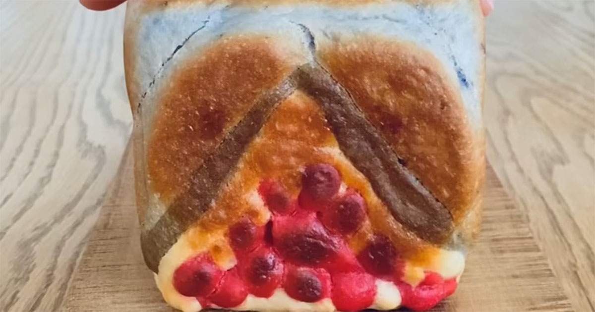 “アンパンマンにも見える”パン→切ってみると……「衝撃」　まさかの中身に「すごーい！」「そんな技があるなんて」（1/3） | グルメ ねとらぼ