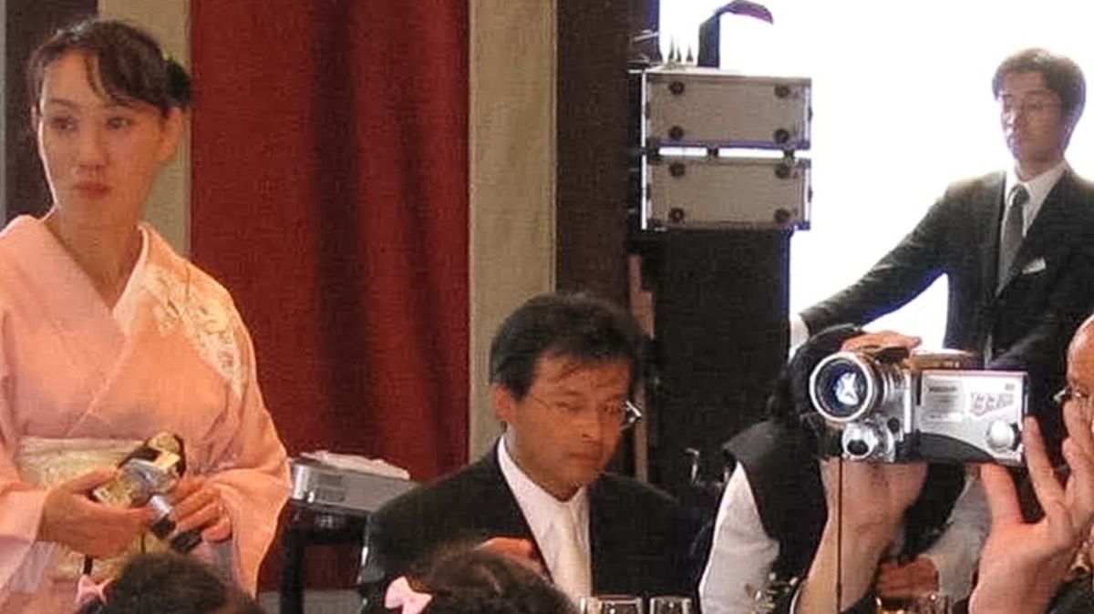 新婦「披露宴で再現写真とりたい」→カメラマン「この場面でいいんすか？」　“度肝を抜くシーン”が630万表示「エモすぎるー！」（1/2） | ライフスタイル ねとらぼ