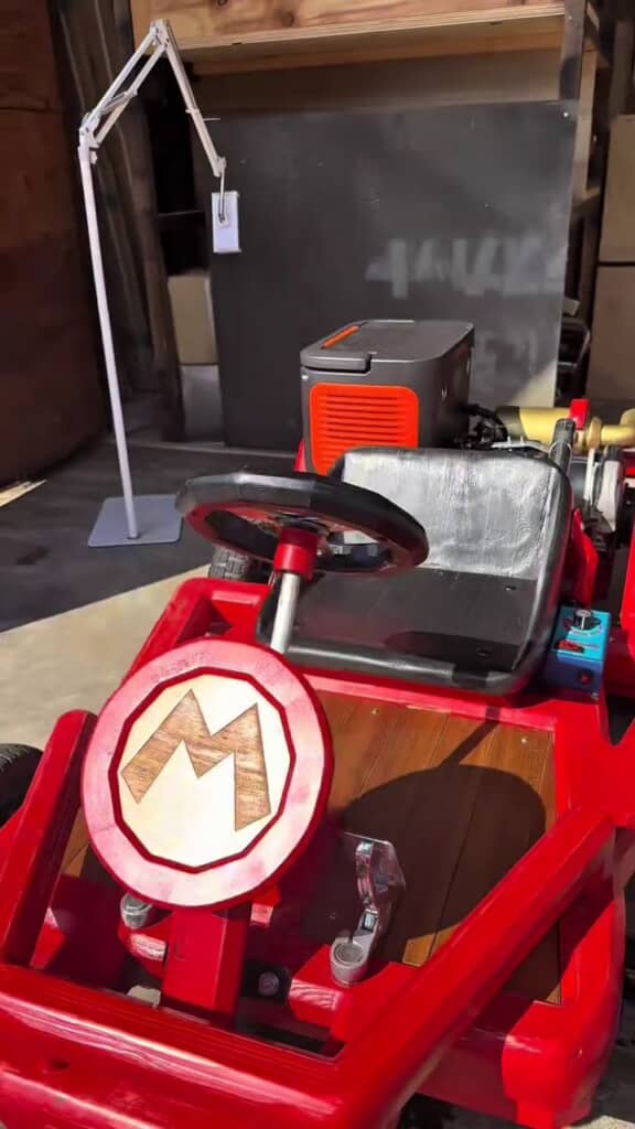 完成した木製のマリオカート