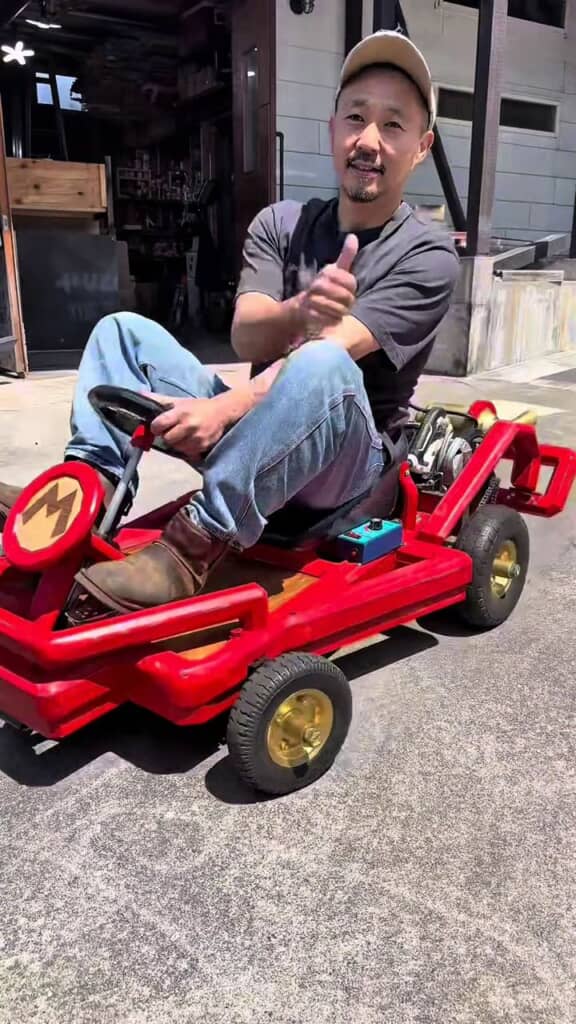 私有地でマリオカートに乗る投稿者