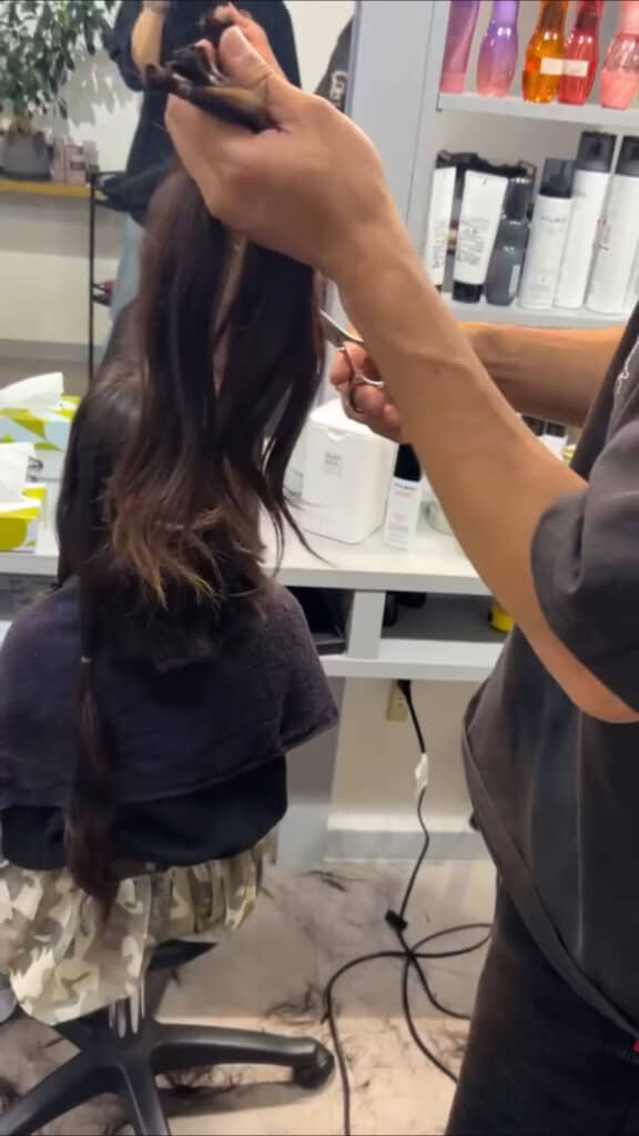 長い間ともに過ごした髪