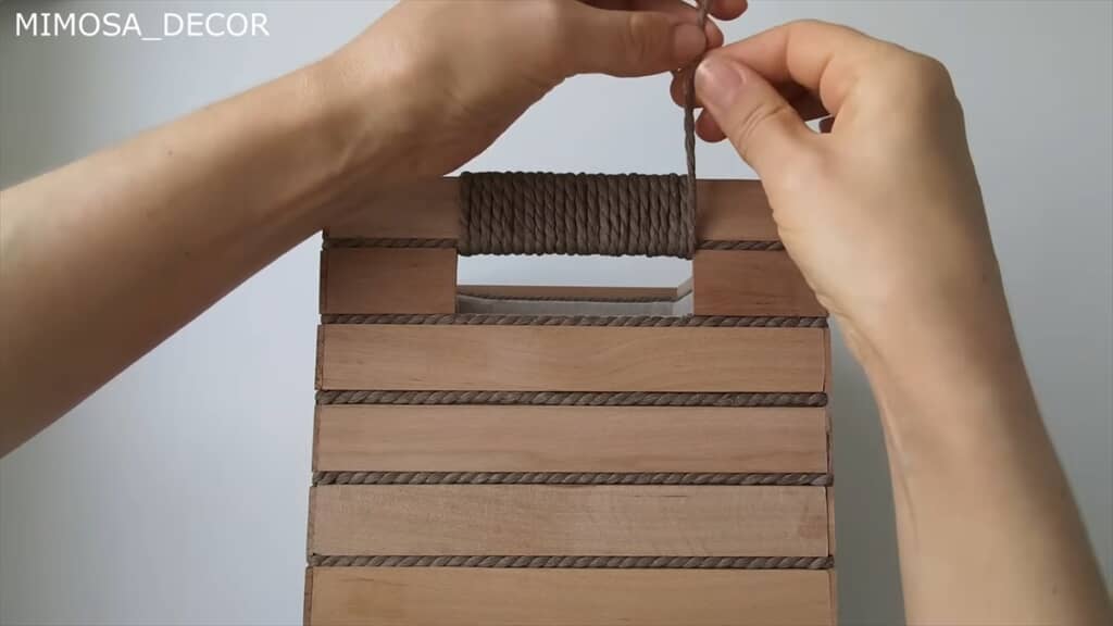 ダンボールでオシャレな収納バスケットを作るDIY