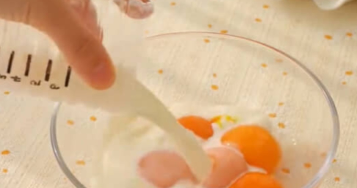 「簡単すぎてごめん」　ボウルを使うだけ、魔法のように簡単なケーキの作り方に「凄いアイデア」「すごーい！」（1/3） | ライフスタイル ねとらぼ