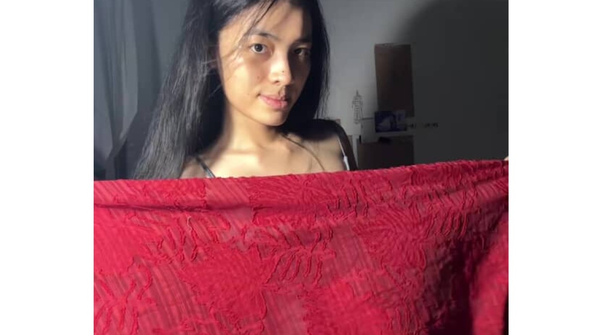 デザイナーが1枚の大きな布を、ミシンでガンガン縫っていくと……「すごい！」　完成した作品に「すてき」「作り方教えて」【海外】（1/2） | ライフスタイル ねとらぼ