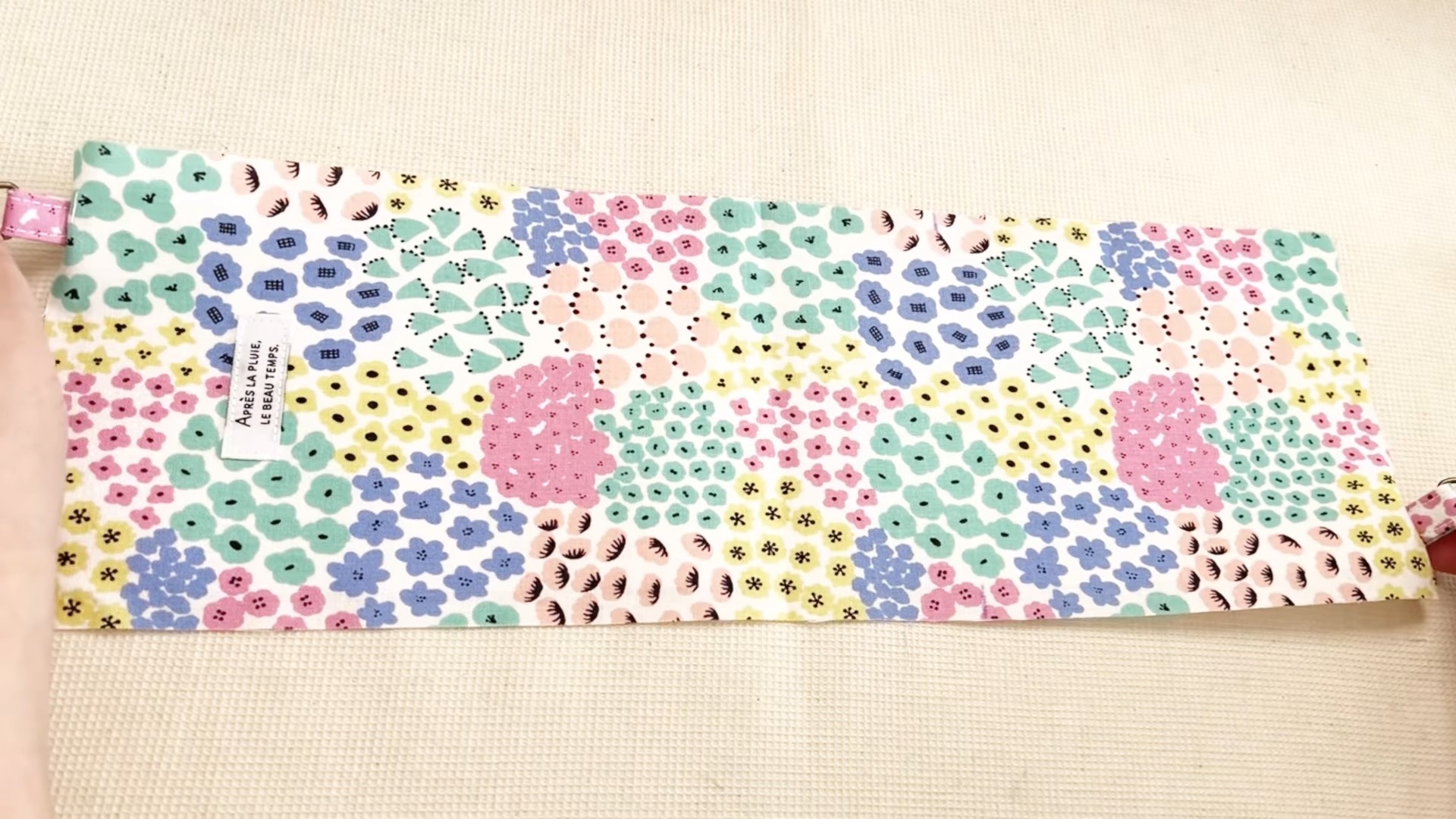 サクサク縫うだけで……　お出掛けに大活躍の“折りたたみアイテム”が完成「たくさん使いたい」「すぐ作ります」（1/3） | ライフスタイル ねとらぼ