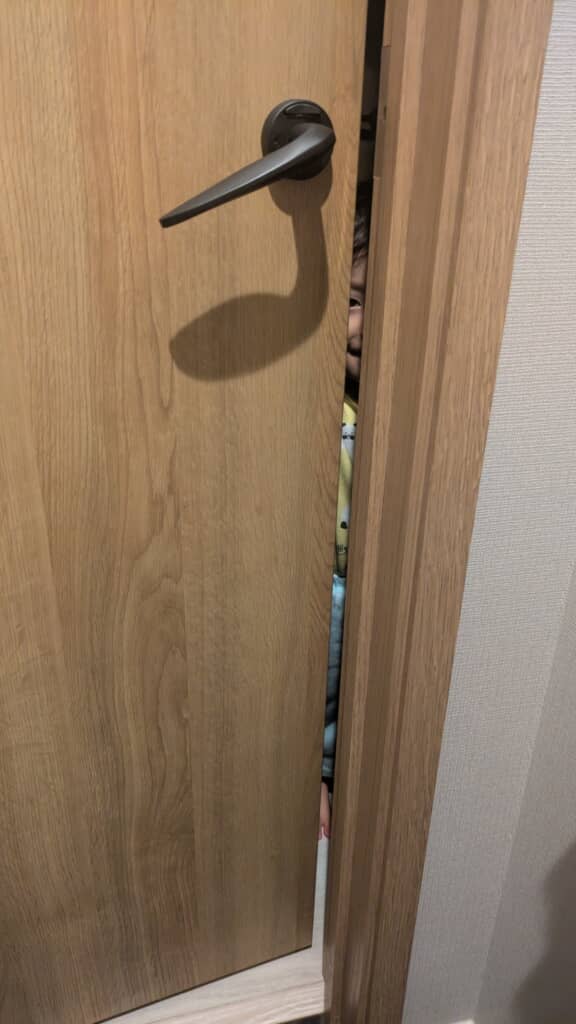 寝ているはずの息子さんが……！