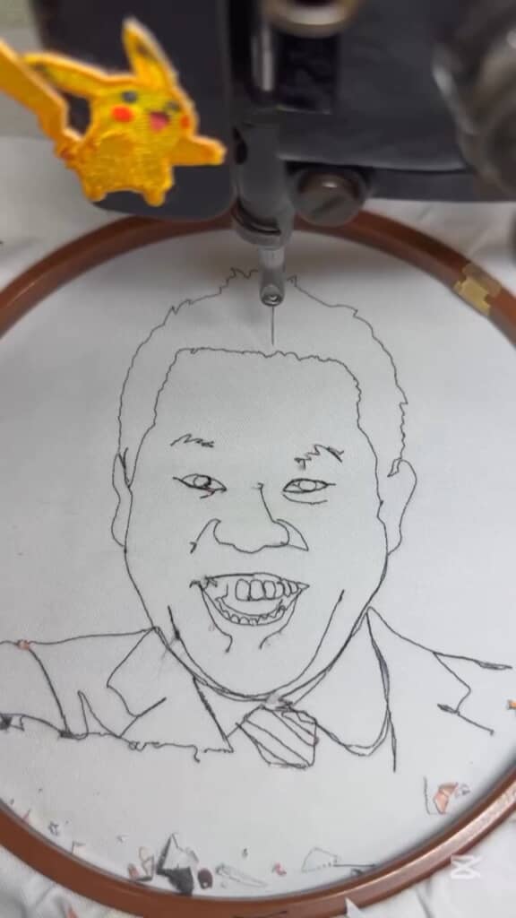 写真を取るとシンプルな図案に