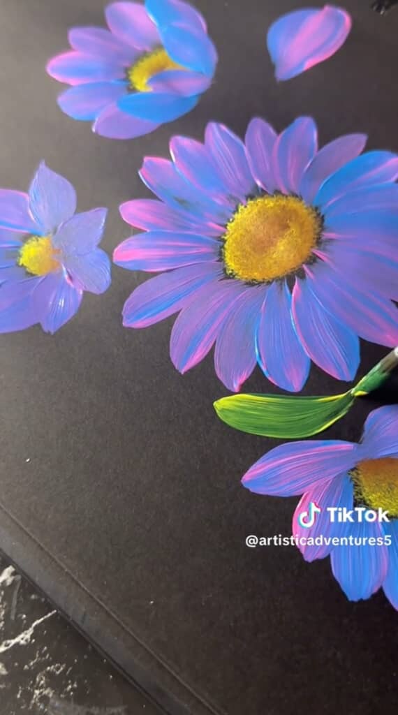 立体的に見える花