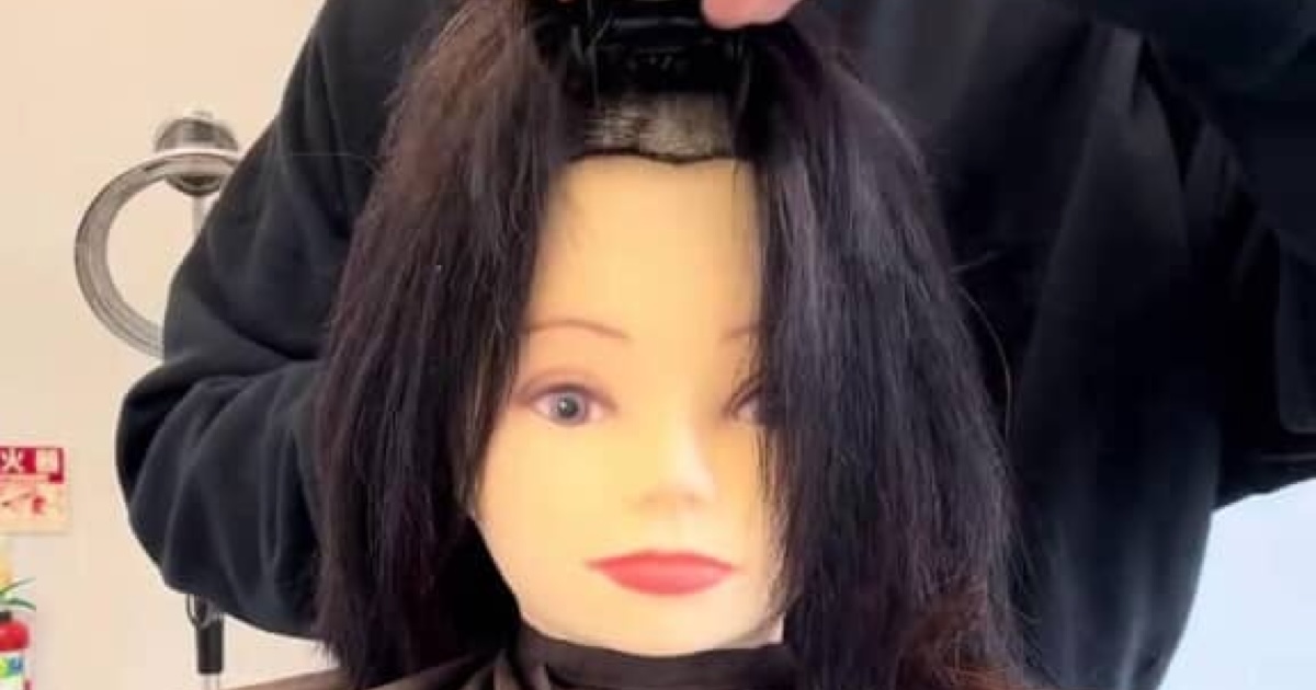 “ちいかわの髪形”を美容師が1分間で再現したら……　衝撃的な仕上がりに「なにこれww」「表情がなんとも言えないwwww」（1/3） | マンガ ねとらぼ