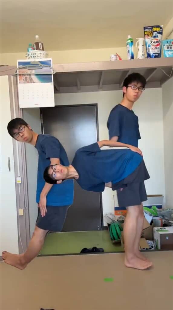 体を張ってプロ野球12球団のロゴを再現する阪大生