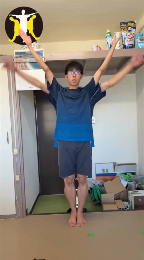 体を張ってプロ野球12球団のロゴを再現する阪大生