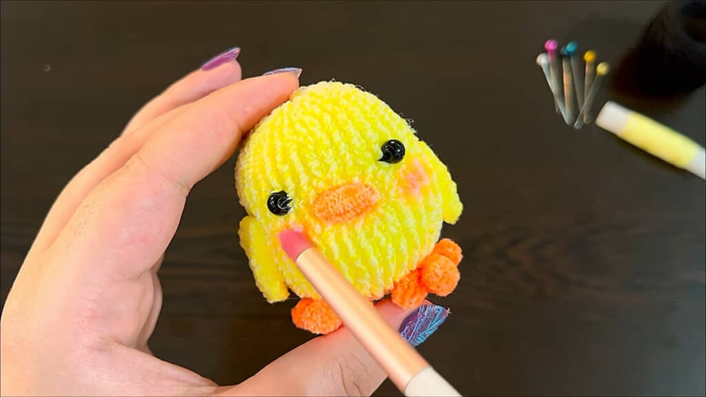 ヘアゴムで作るヒヨコのぬいぐるみ