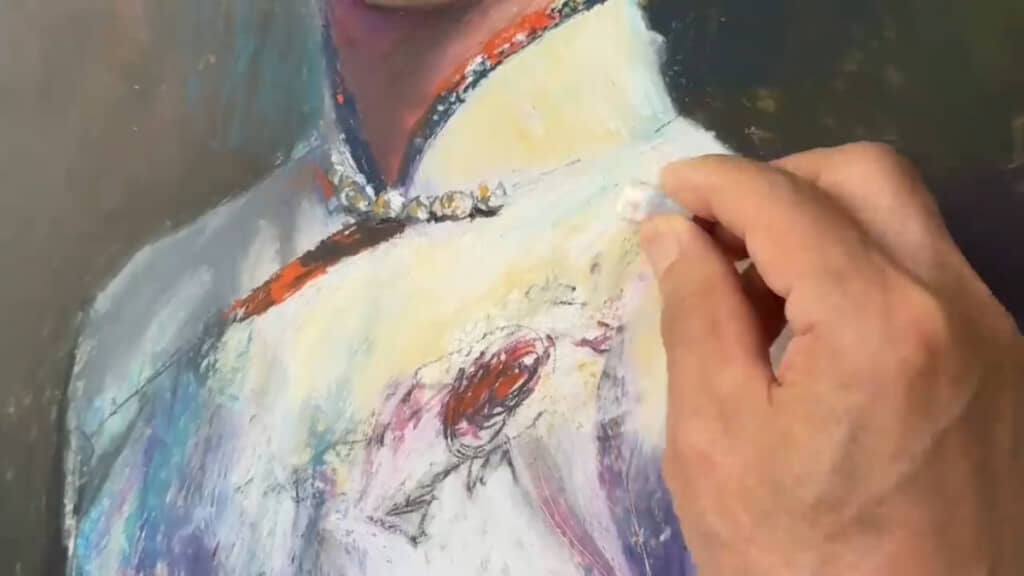 アオザイもだんだんとなめらかな印象に