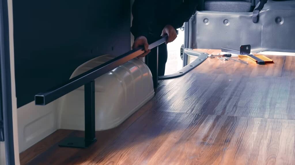 ベッドのフレームを設置