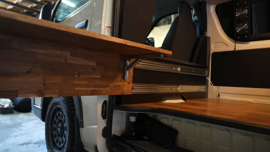 こだわりの引き出せるテーブル