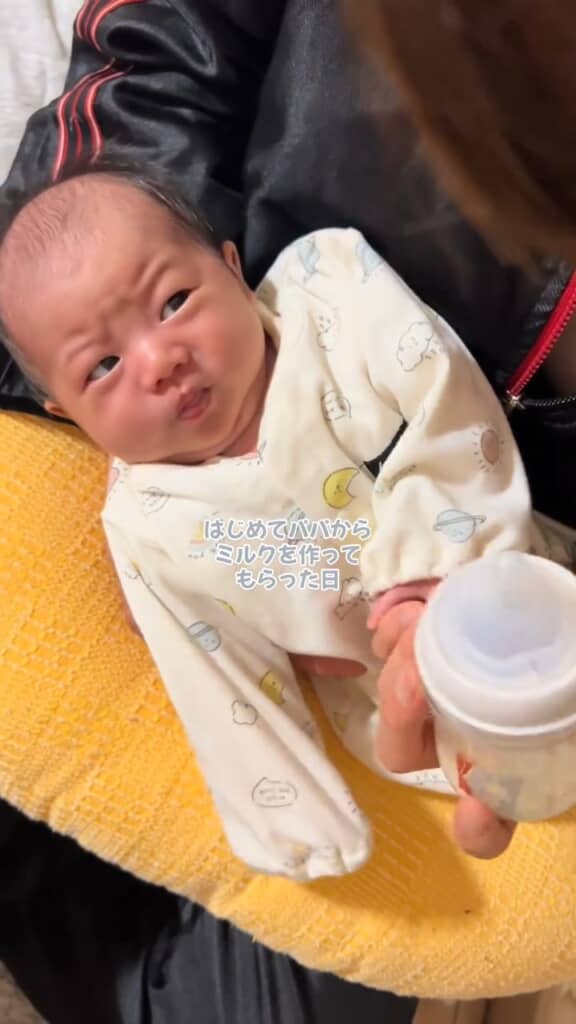 なんでママじゃないの？　みたいな顔