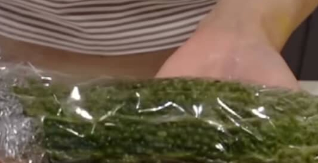 「この手があったか！」　ゴーヤをラップに包んでレンジに入れると……　栄養管理士がおすすめする作り置きが「ゴーヤの苦手な旦那さんが完食です」（1/3） | ライフスタイル ねとらぼ