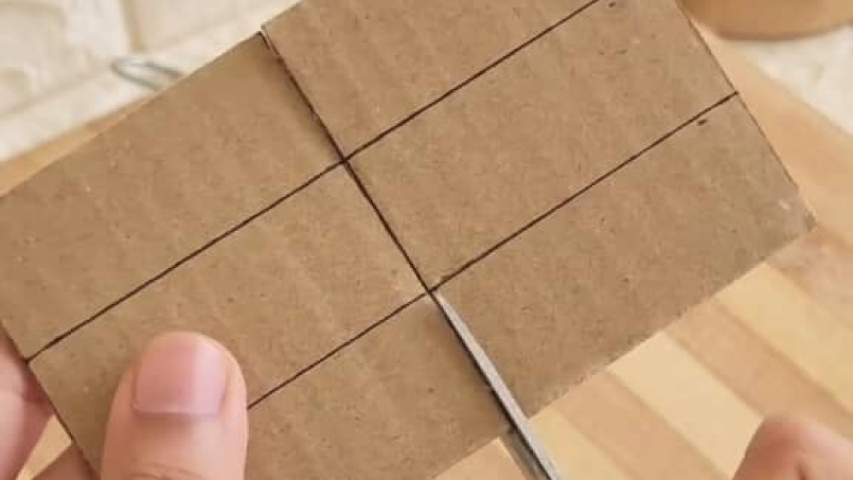 廃棄する段ボールの切れ端→小さくカットして……「天才だ！」　“お役立ちアイテム”が1300万再生「素晴らしいアイデア」【海外】（1/2） | ライフハック ねとらぼ