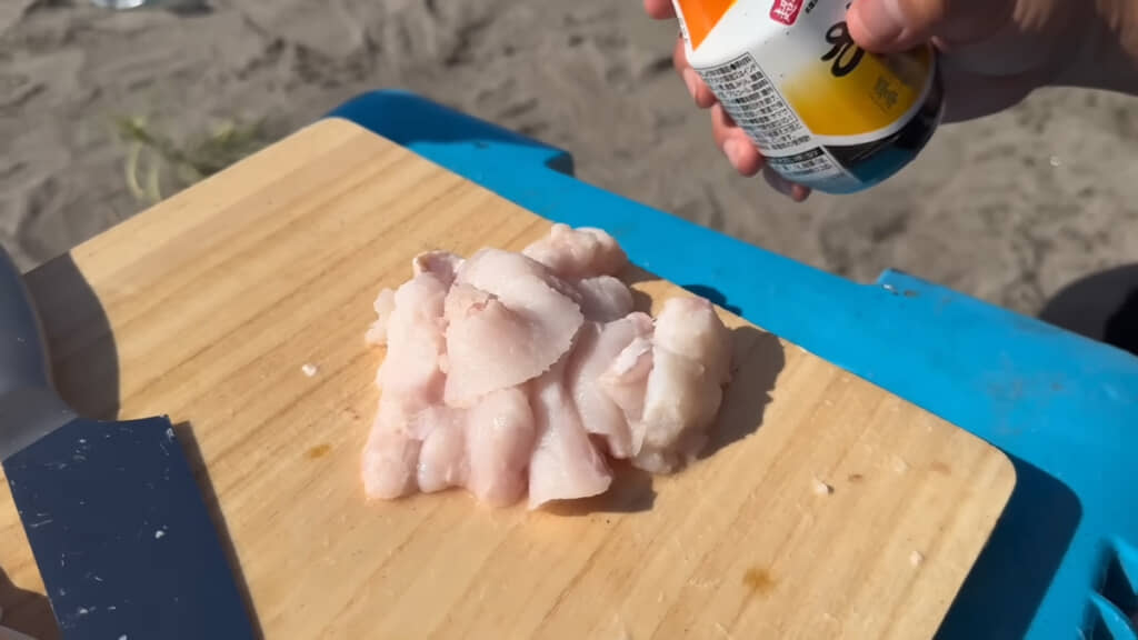 オオカミウオのお刺身、淡泊そうに見えますが……？