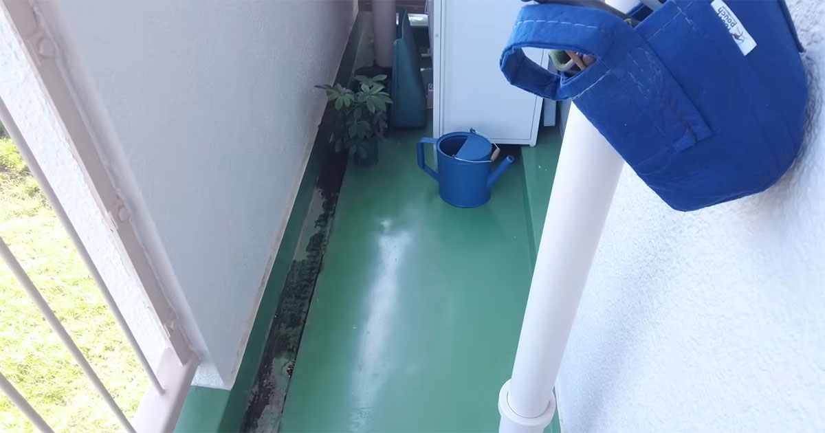 築50年超の団地の“狭いベランダ”→イケアのアイテムで激変！　50代女性のDIYに「すてき」「素晴らしい」（1/3） | リフォーム・リノベーション・DIY ねとらぼ