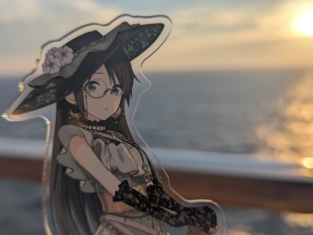 エモい写真ですがアクスタの縁が気になります