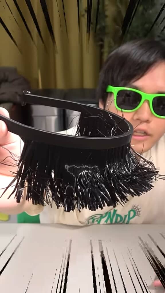 熱で収縮して髪の毛っぽさが増した植毛カチューシャ