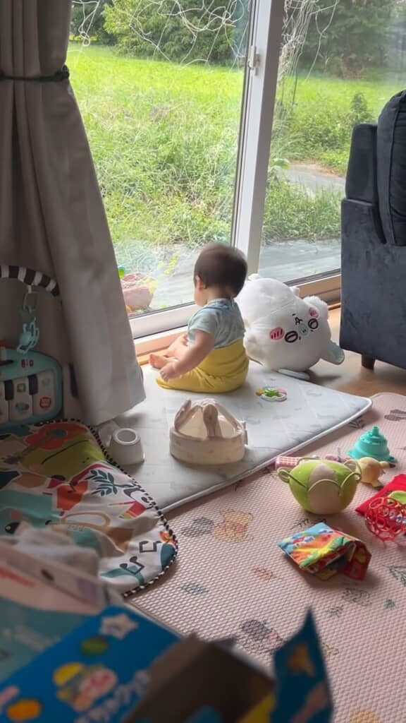 起き上がって体勢を整えます