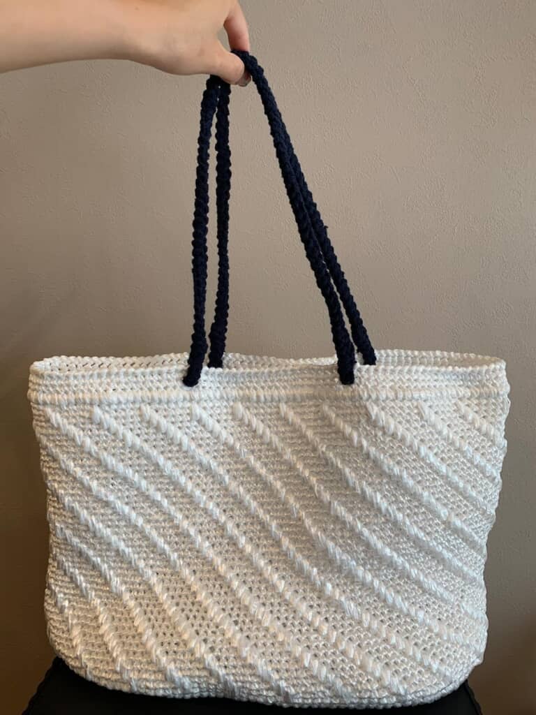 テープで作ったとは思えない出来