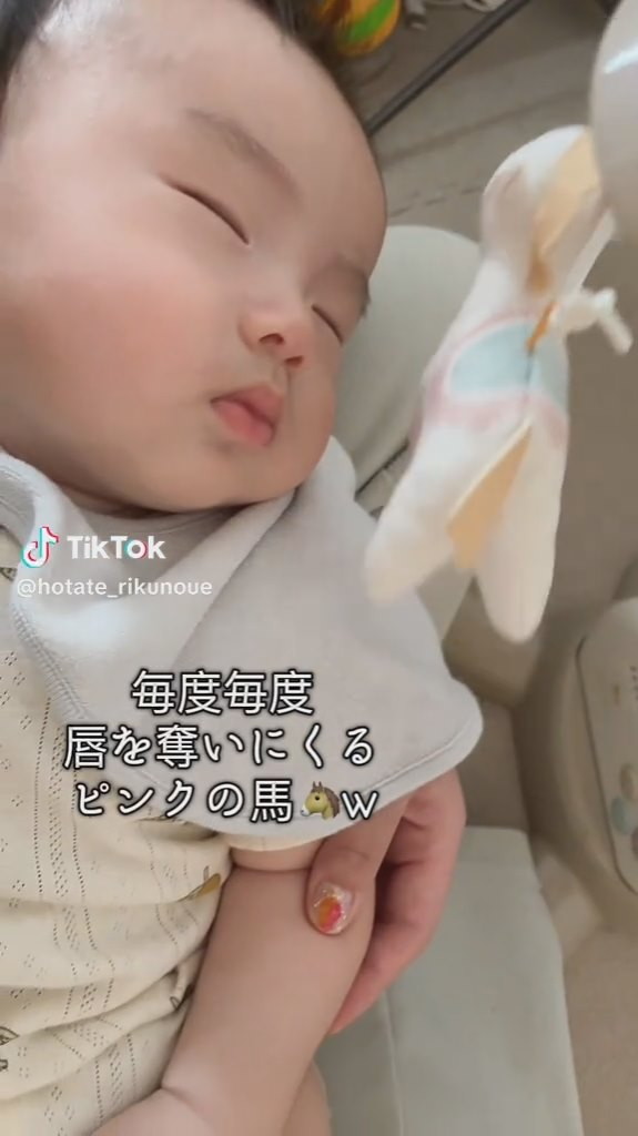 スヤスヤと眠る赤ちゃん
