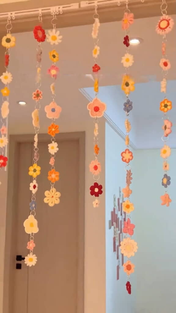 お花の“のれん”が完成！