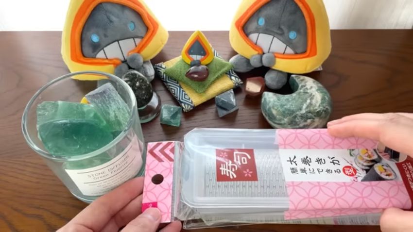 DAISOのフローライトと太巻きメーカー