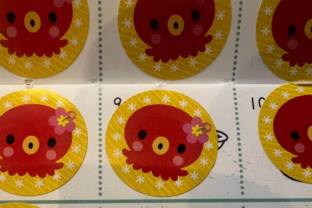 登園したらこんなかわいいシールが……