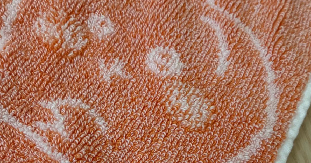 ママ「私ちいかわ産んだっけ」　パパに娘のハンカチの“名前書き”を任せたら……　予想外の結果に反響（1/3） | 育児 ねとらぼ