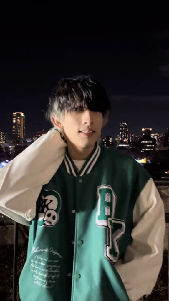 まるで別人です