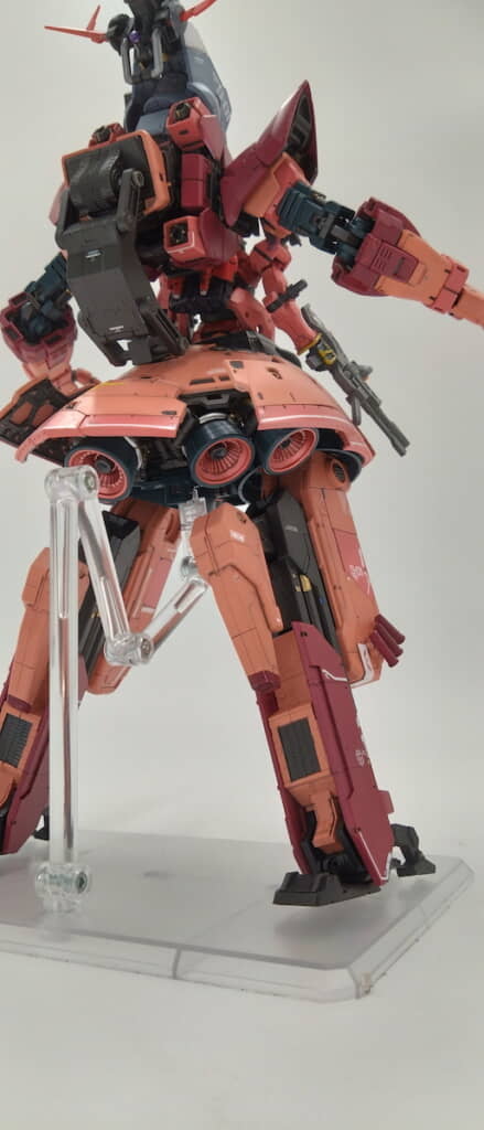 見慣れない後ろ姿