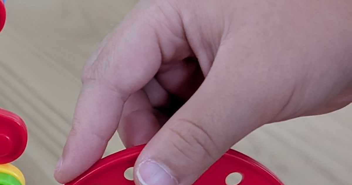 親「天才すぎる」→4歳息子がブロックで作ったのは……　140万表示の出来栄えに「控えめに言っても天才」「発想力豊かですね」（1/3） | 育児 ねとらぼ