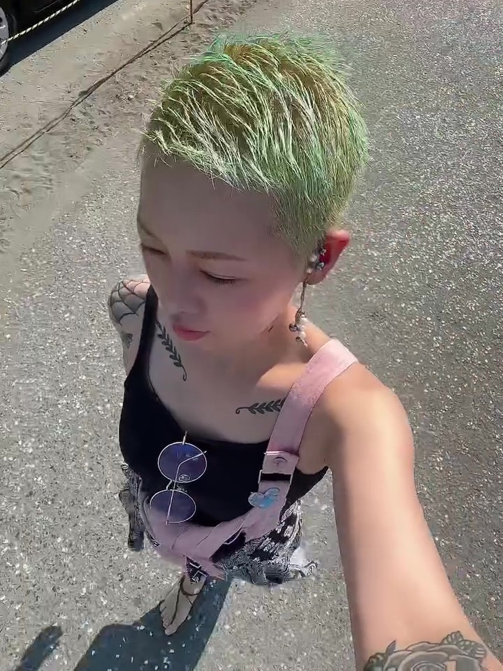 ファッションもよくお似合い